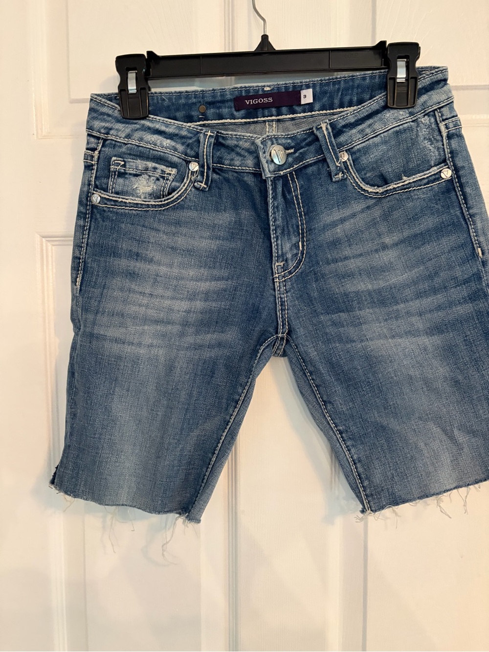 Vigoss Bermuda Shorts Size 3 Juniors Distressed Frayed Hem Denim
